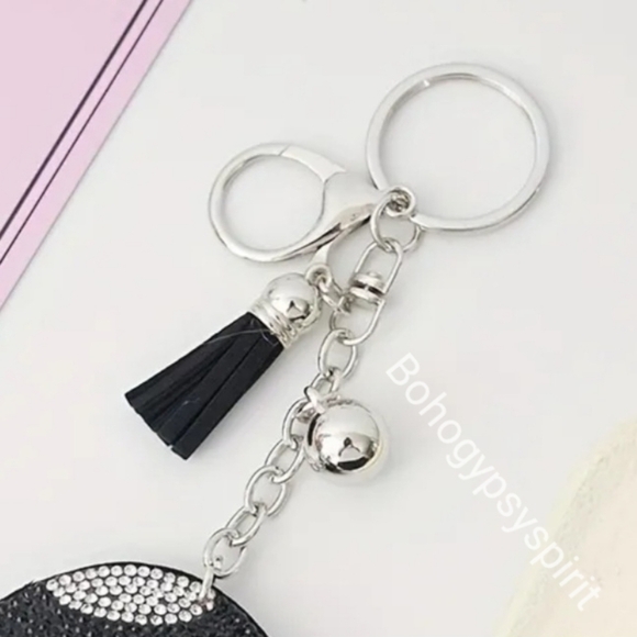 🍄 Mushroom Crystal Rhinestone Keychain Bag Charm With Black Tassel - Picture 3 of 12